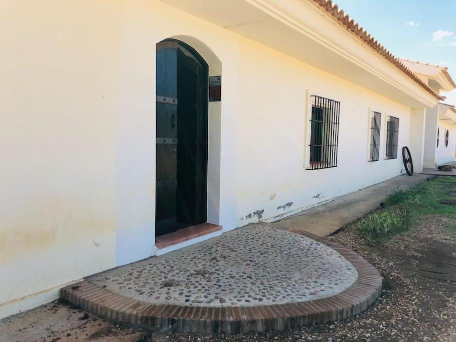 Cortijo Los Lomillos - La Encina House in Extremadura, Spain
