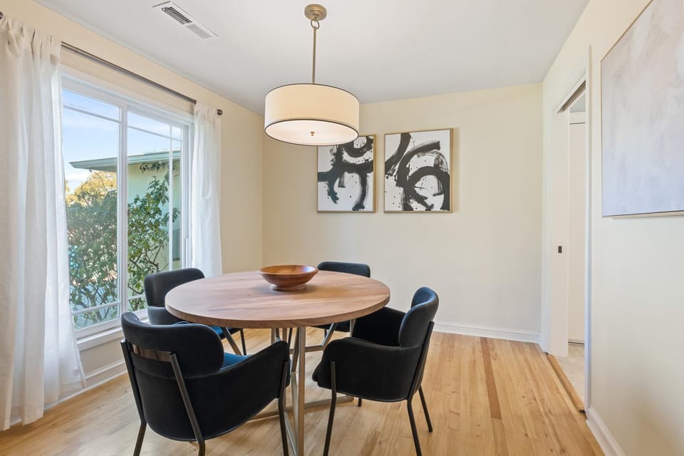 Decorative detail, Dining area, Garden view
