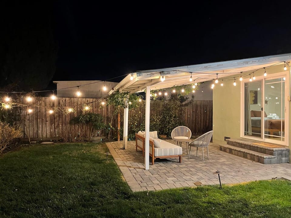 Property building, Patio, Night, Garden, Balcony/Terrace, Seating area, Garden view