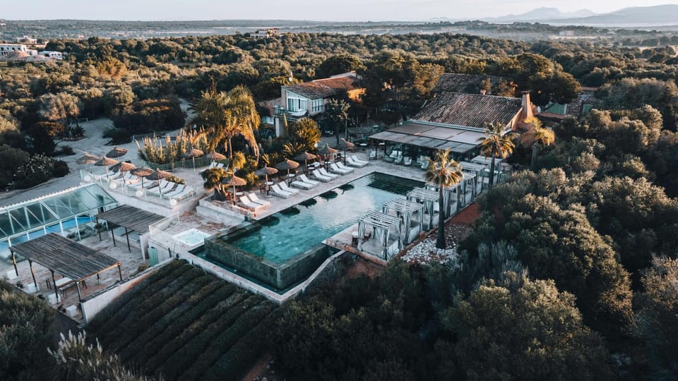 Bird's eye view, Swimming pool