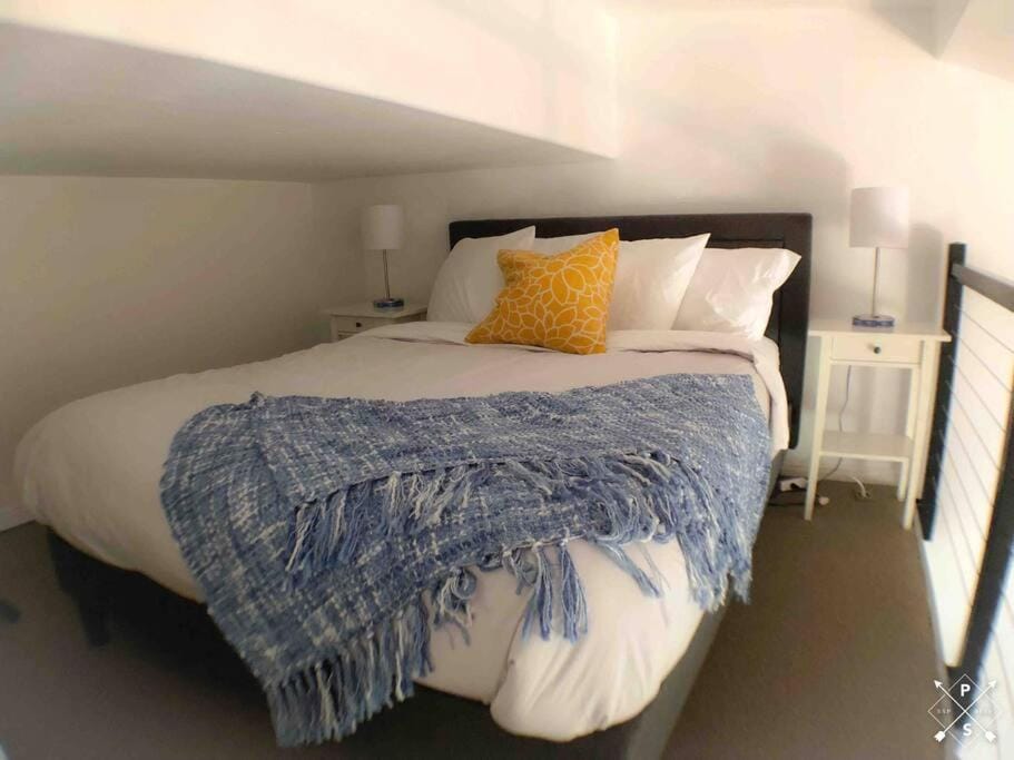 Mountain Getaway - Pool, Hot Tub, Balcony, WiFi Apartment in Park City