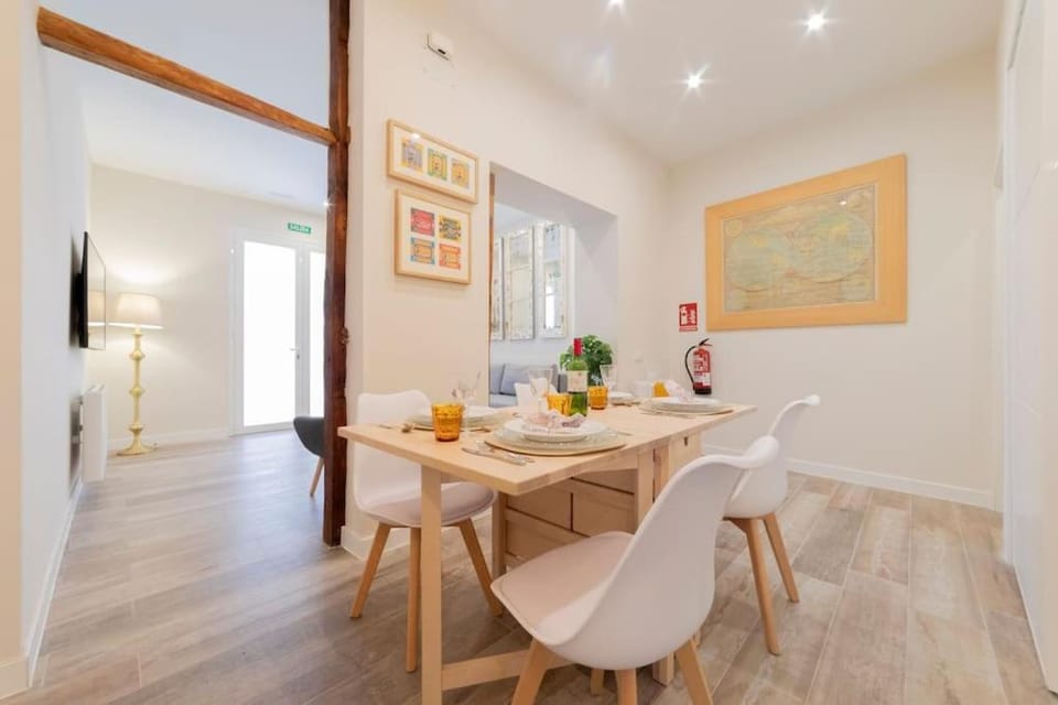 Candido Apartamento en el Corazón de La Latina Apartment in Centro
