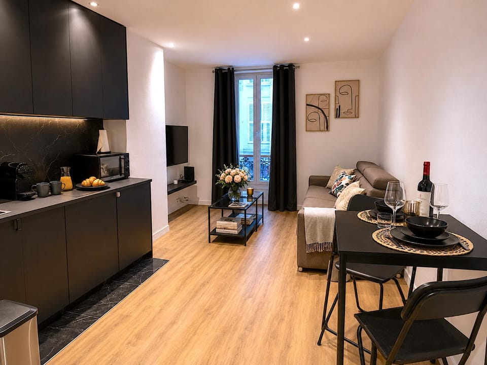 Kitchen or kitchenette, Living room, Dining area