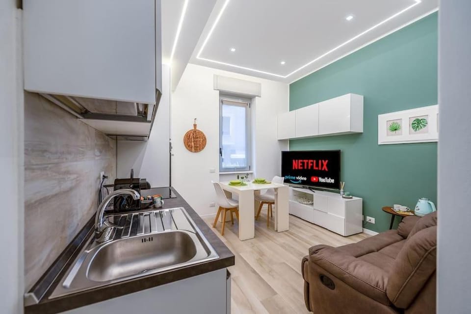 TV and multimedia, Kitchen or kitchenette, Living room, Seating area, minibar, pet friendly, stove