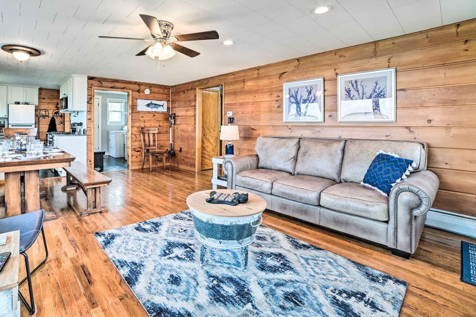 Houghton Lake Cottage w/ New Private Deck! House in Prudenville