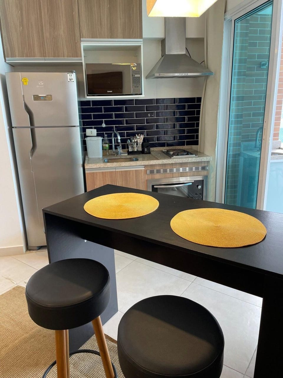 Kitchen or kitchenette, Dining area, minibar, pet friendly, stove