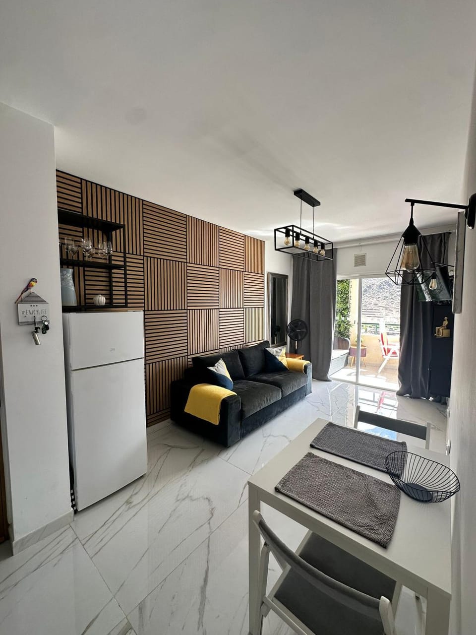 Living room, Dining area