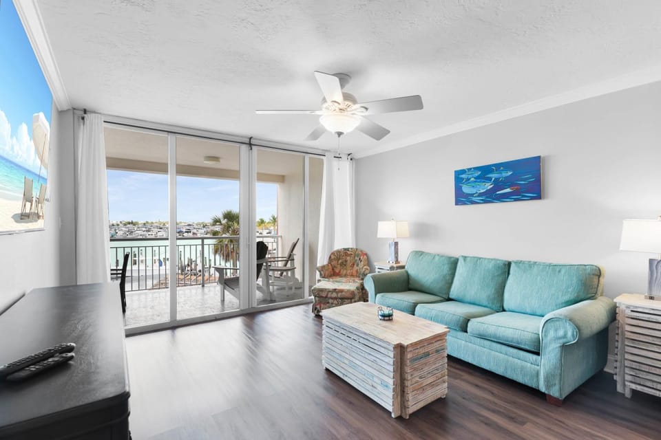 Curacao - Large 2x2 Waterfront Condo Great View Pool & Dock House in Key West