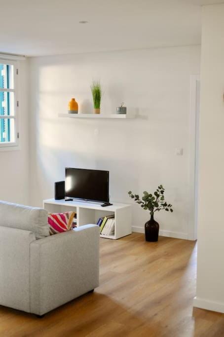Communal lounge/ TV room, Living room