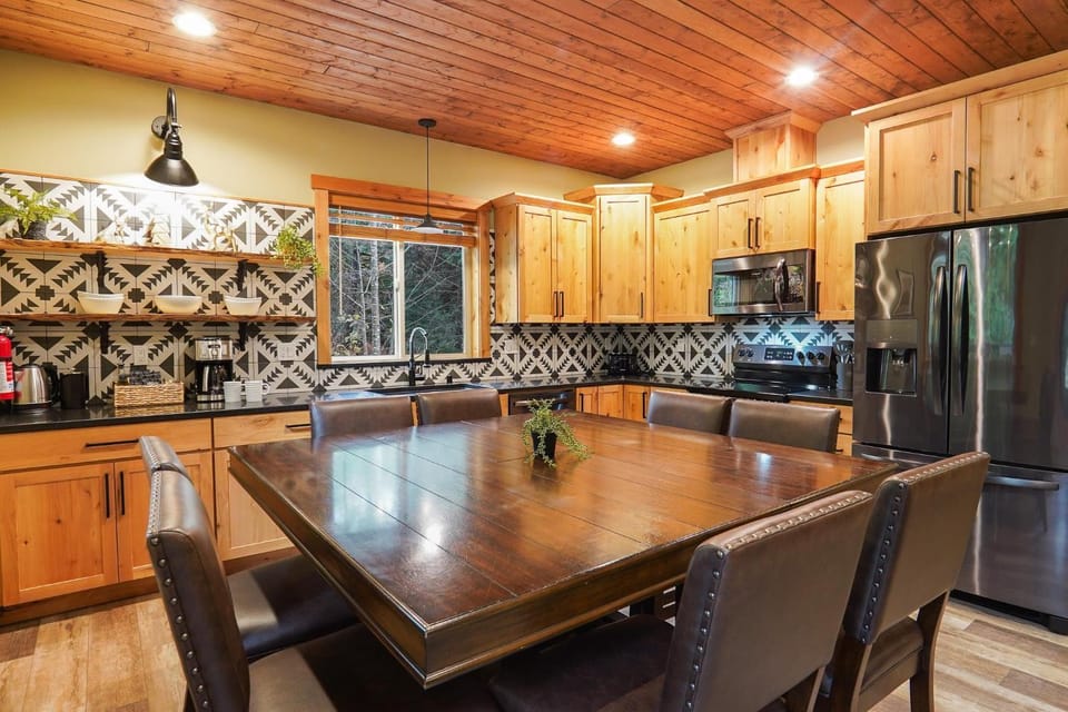 Cottonwood Cabin Cabin in Glacier