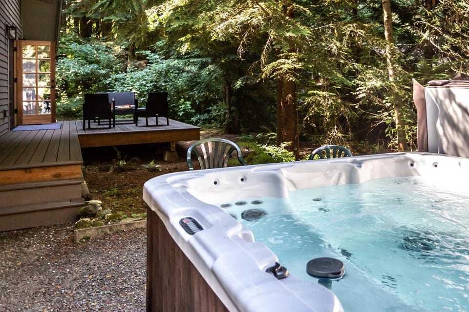 Hot Tub, Garden view