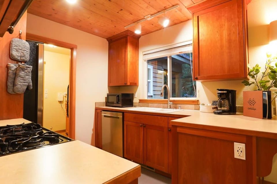 Heliotrope Haus House in Glacier