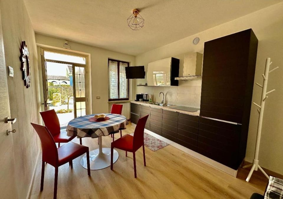 TV and multimedia, Kitchen or kitchenette, Living room, kitchen