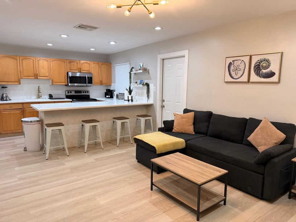 Kitchen or kitchenette, Living room, Seating area