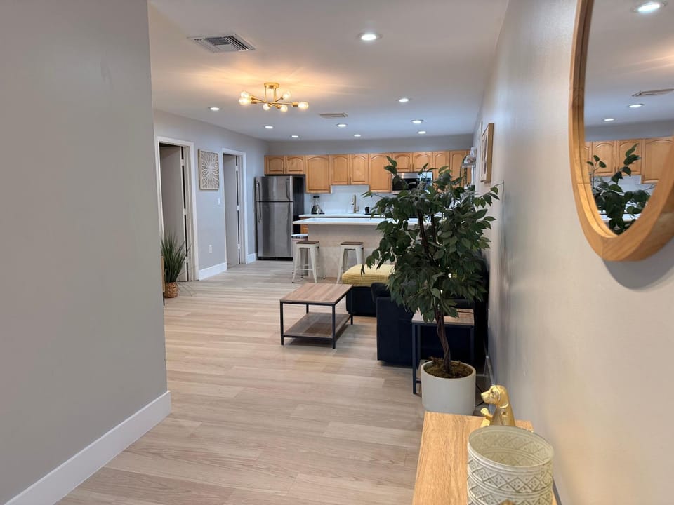 Kitchen or kitchenette, Living room, Photo of the whole room, Seating area, Dining area