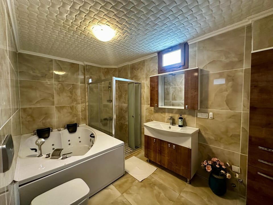 Shower, Bathroom, Bath, towels