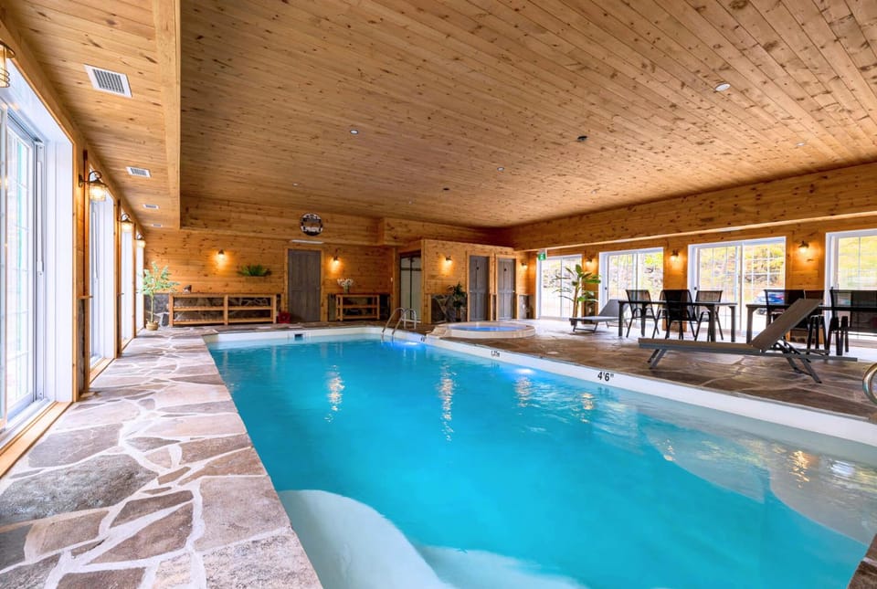 Domaine Rivière Sacacomie Chalets et Bed and Breakfast -Manoir Canergie Bed and Breakfast in Saint-Alexis-des-Monts