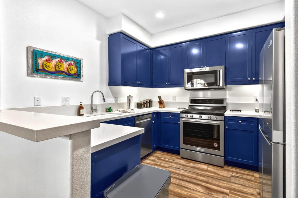 LV103 Downstairs 1 Bedroom in a Quiet Location Apartment in Indian Wells