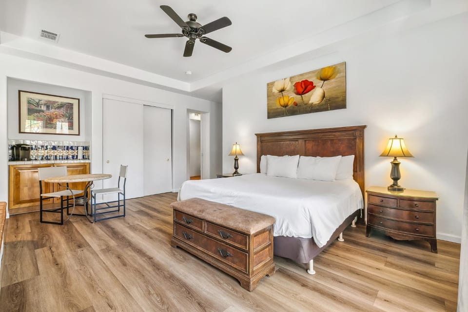 SV004 Single Story LQ Resort Studio Spa Villa Apartment in Indian Wells