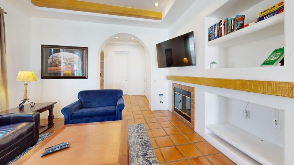 SV103 Spa Villa 1 Bedroom Near to Pool Hot Tub Apartment in Indian Wells