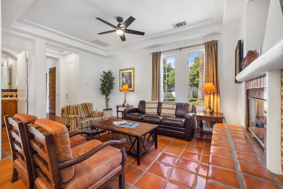 SV104 Spacious Single Story 1 Bedroom Spa Villa Apartment in Indian Wells