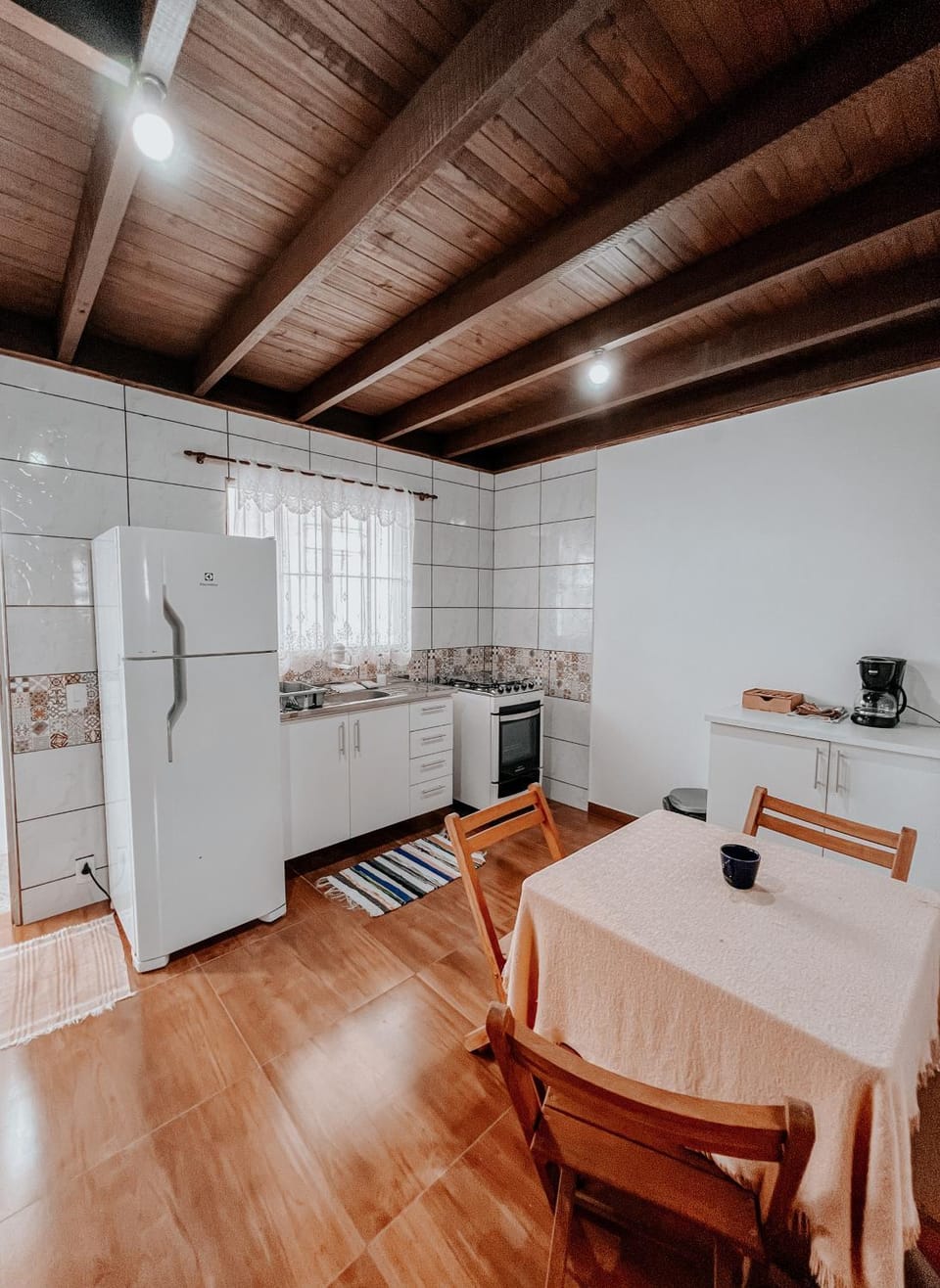 minibar, stove, kitchen