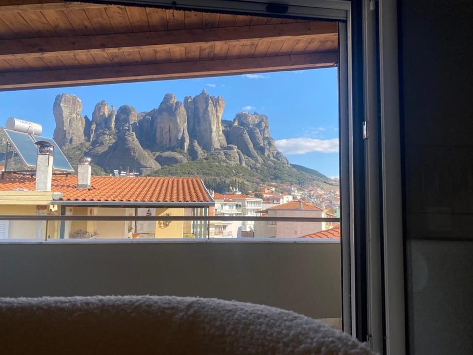Natural landscape, View (from property/room), Seating area, Mountain view