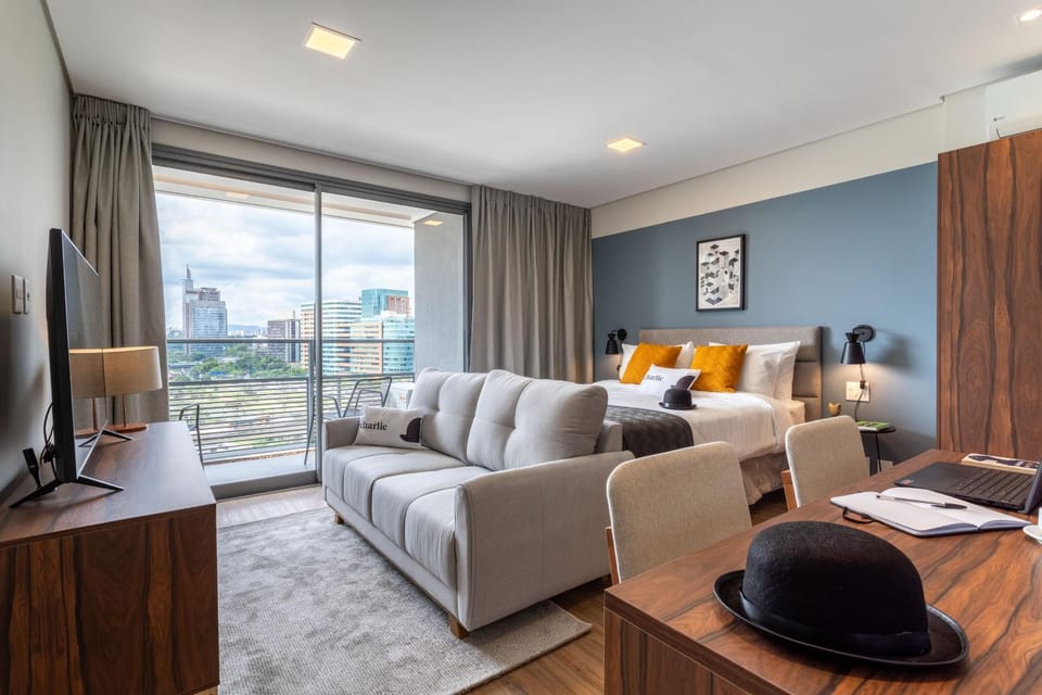 Bed, Day, TV and multimedia, Balcony/Terrace, Photo of the whole room, Decorative detail, Seating area, Dining area, Bedroom, Area and facilities, wardrobe, air conditioner