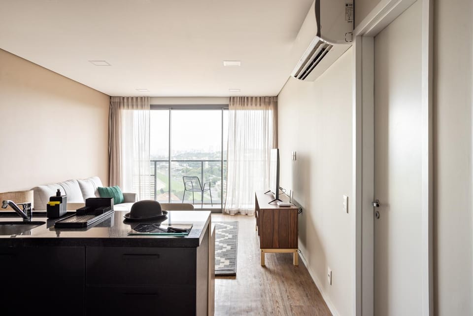 Balcony/Terrace, Kitchen or kitchenette, Living room, Dining area, Area and facilities, air conditioner