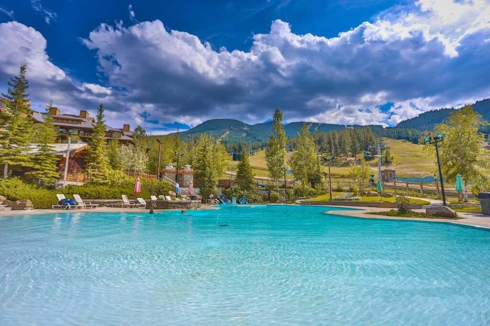 Swimming pool, Swimming pool