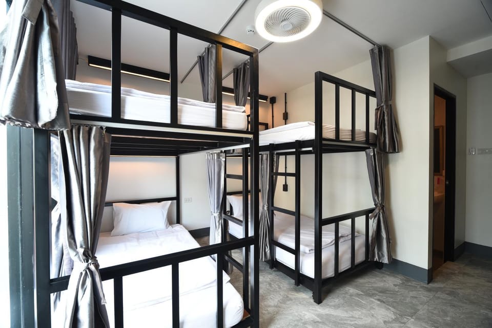 Bed, Photo of the whole room, Bedroom, bunk bed