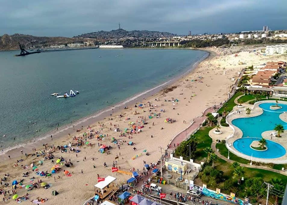 Comodo departamento a una cuadra de playa la Herradura Apartment in Coquimbo