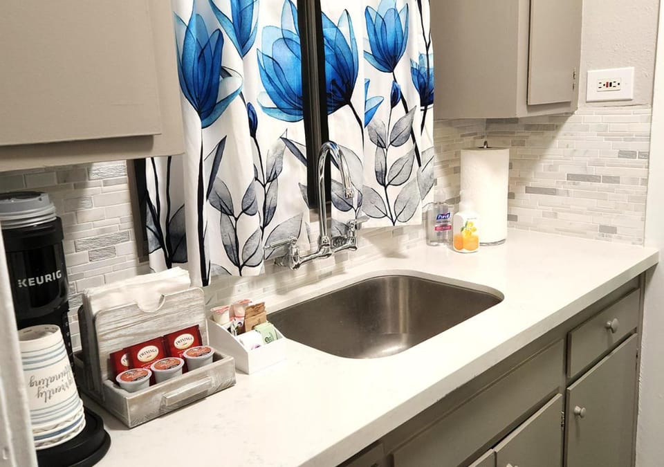 Kitchen or kitchenette, kitchen, kitchen