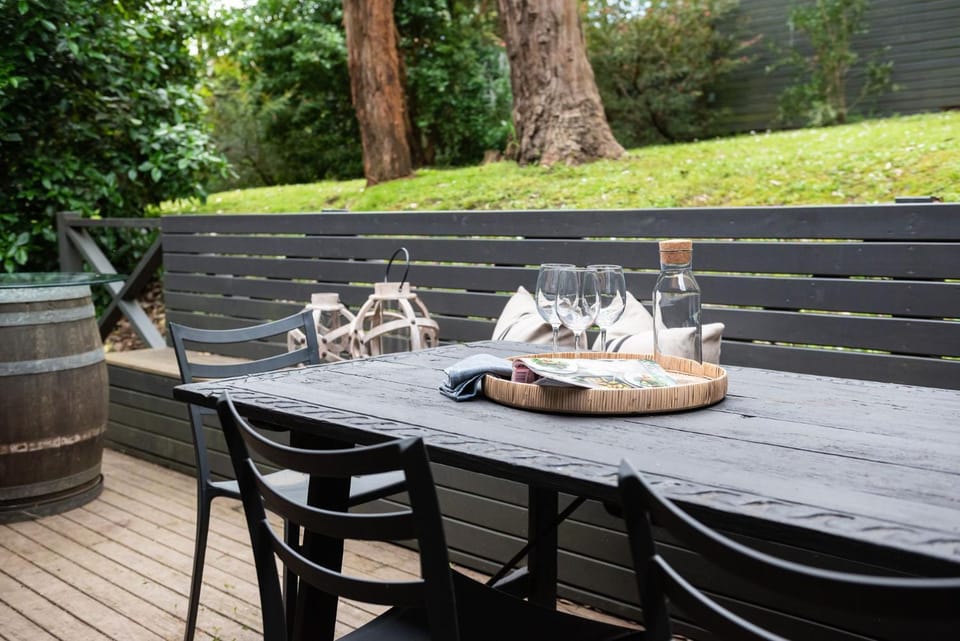 Patio, Dining area