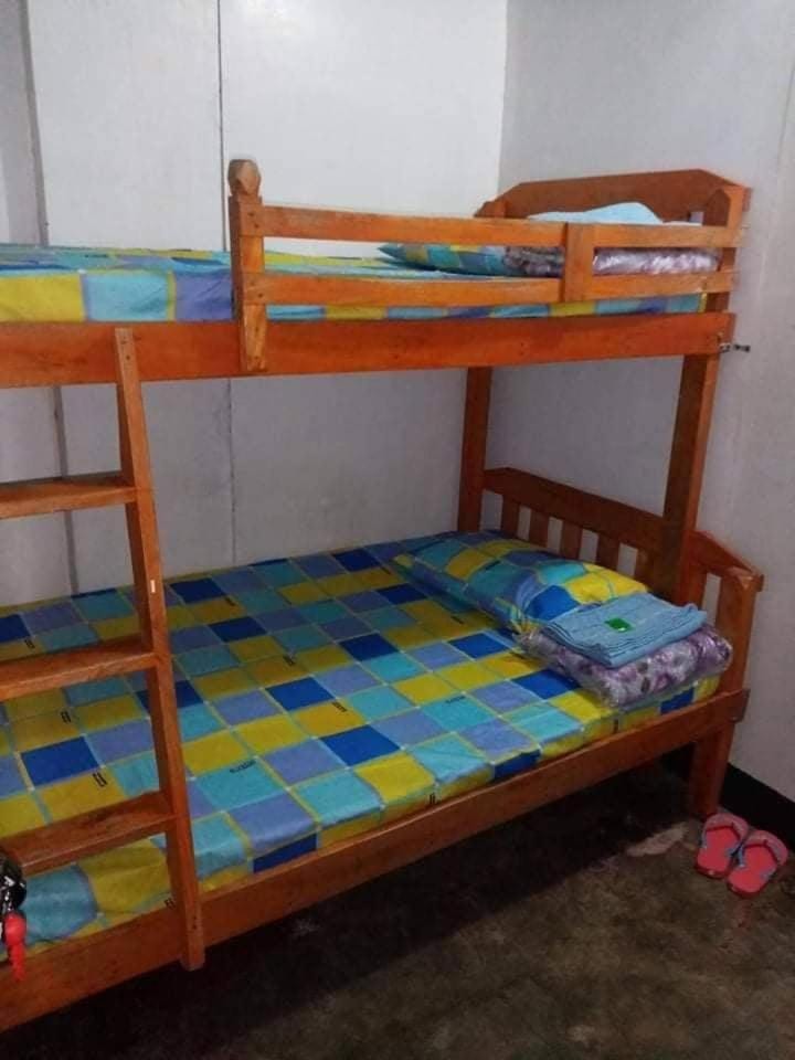 Bedroom, bunk bed
