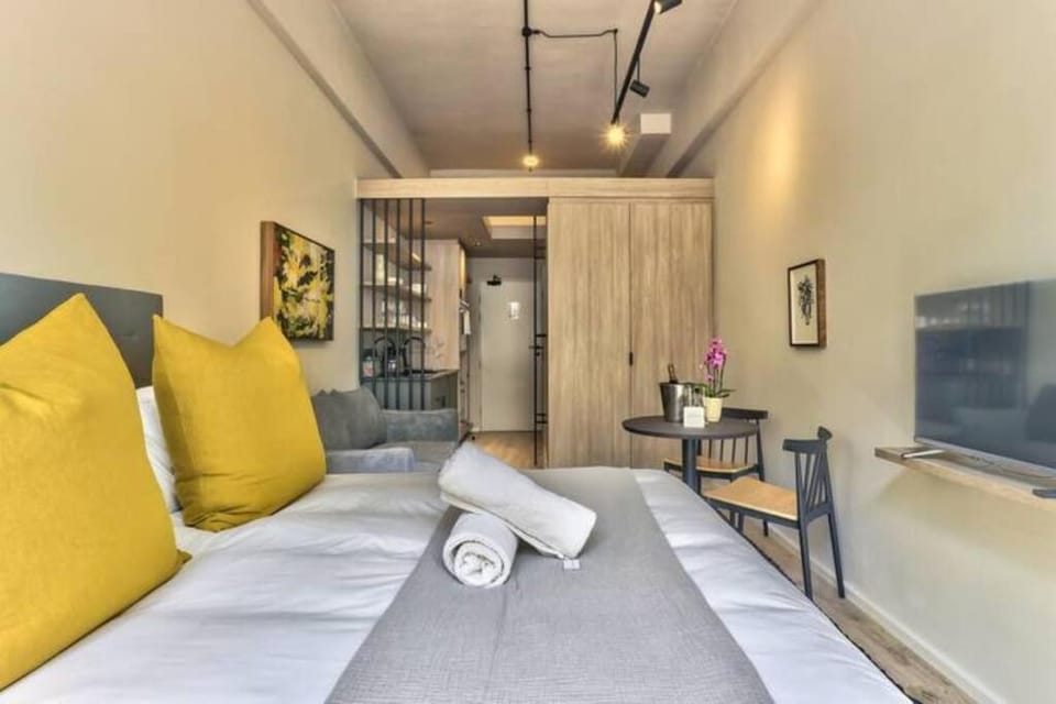 Seating area, Bedroom