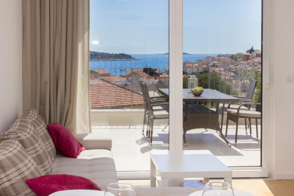 Balcony/Terrace, Living room, Sea view