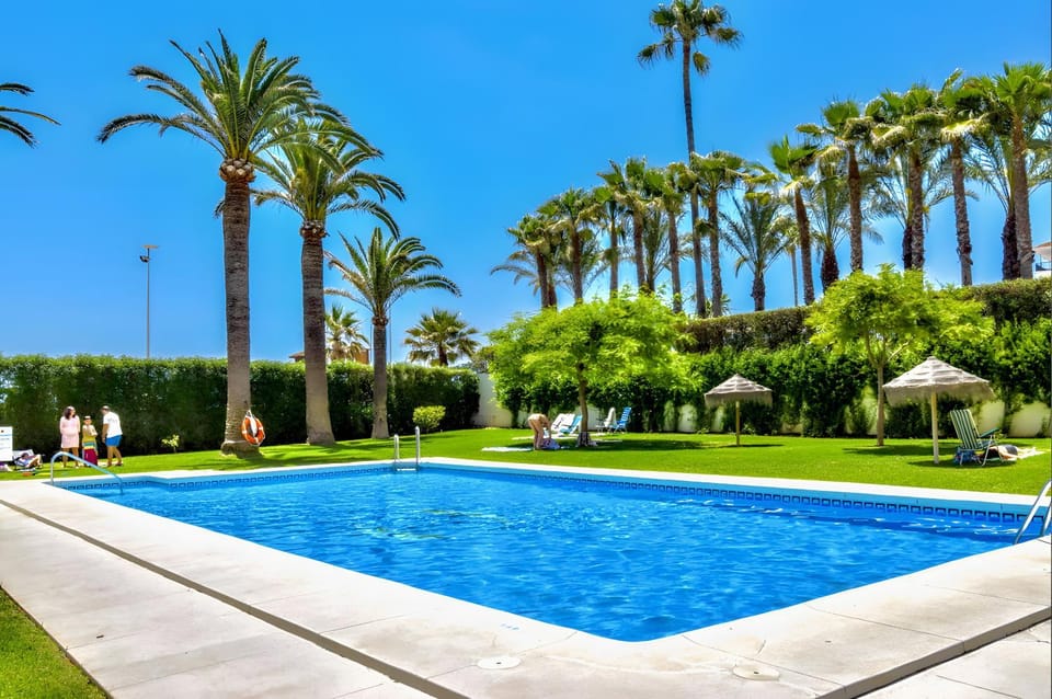 Property building, Swimming pool