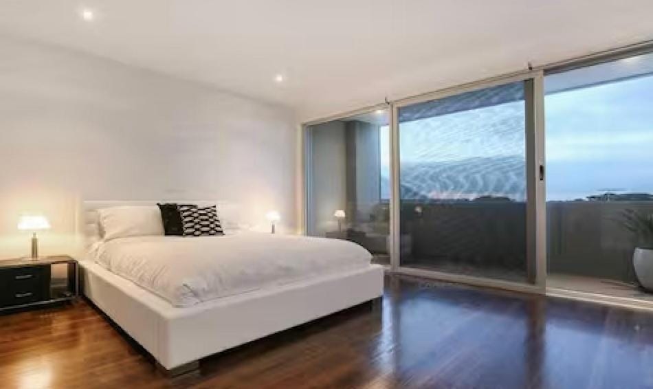 Spacious apartments in the heart of Sorrento Apartment in Melbourne Road