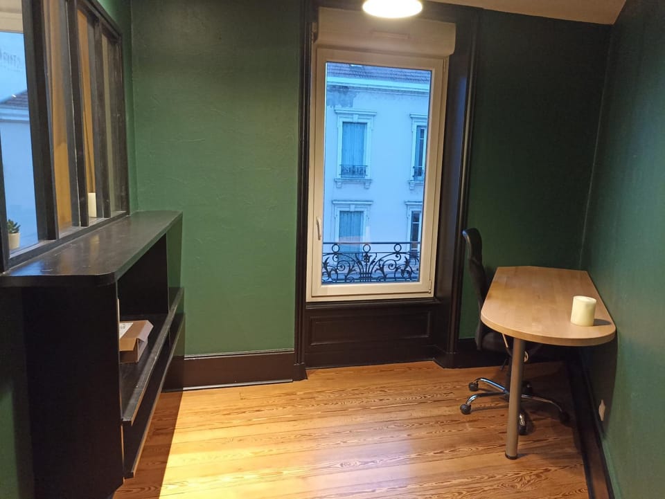 Seating area