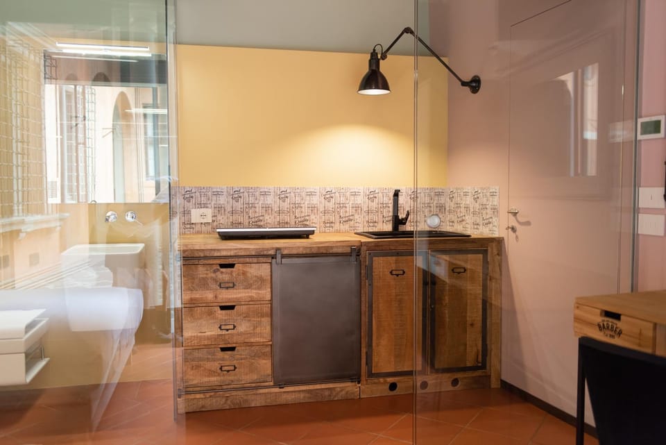 Kitchen or kitchenette, kitchen