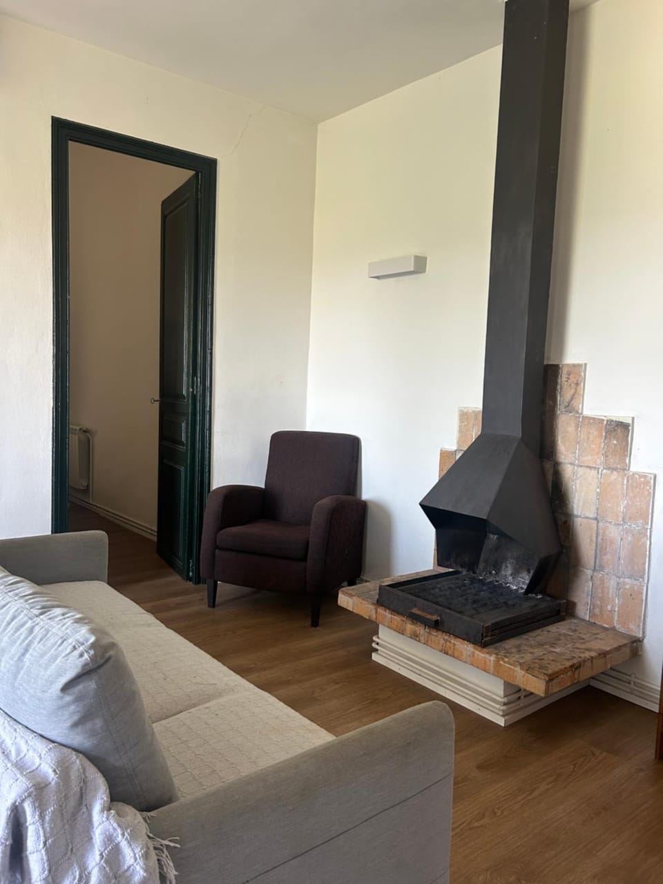 Living room, fireplace