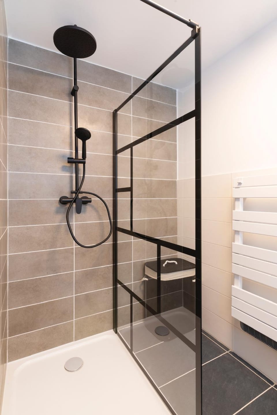 Shower, Bathroom, towels