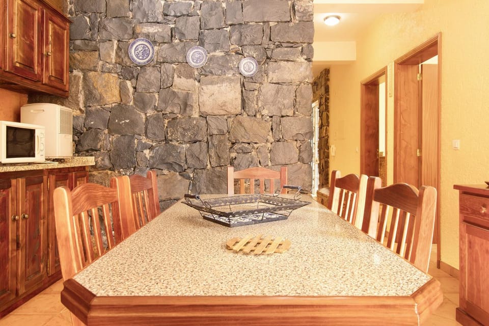 Property building, Kitchen or kitchenette, Living room