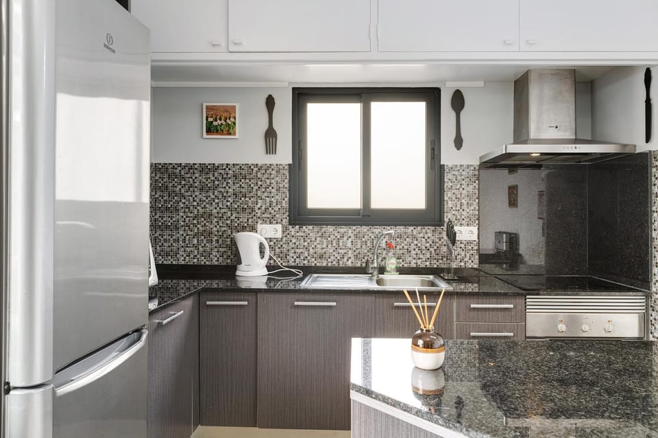 Kitchen or kitchenette, Living room