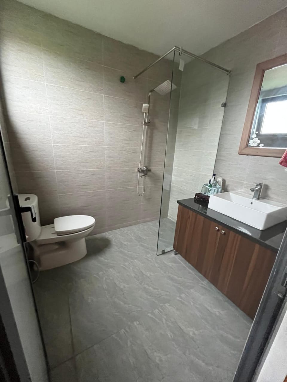 Shower, Toilet, Bathroom