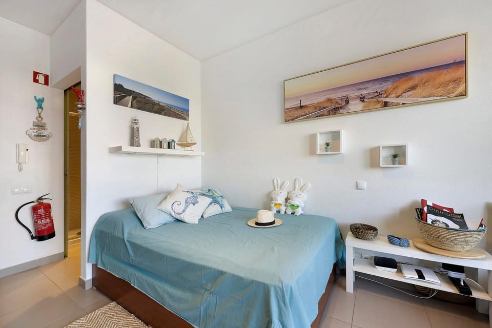 Living room, Bedroom