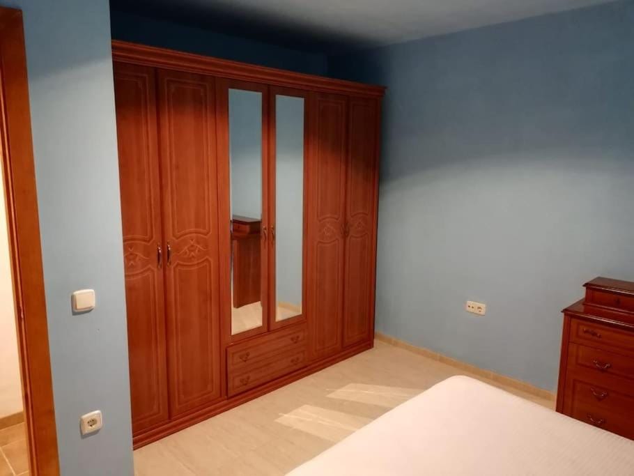 Apartamento grande en el Puerto Marina del Este (La Herradura-Almuñecar) Apartment in Costa Tropical