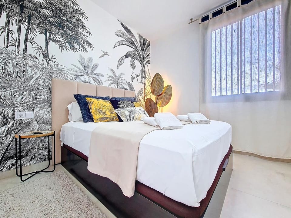 Bed, Bedroom