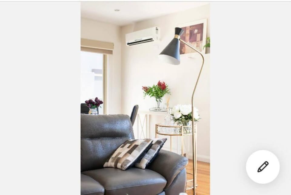 Design/bright/cosy townhouse between airport &city Apartment in Melbourne